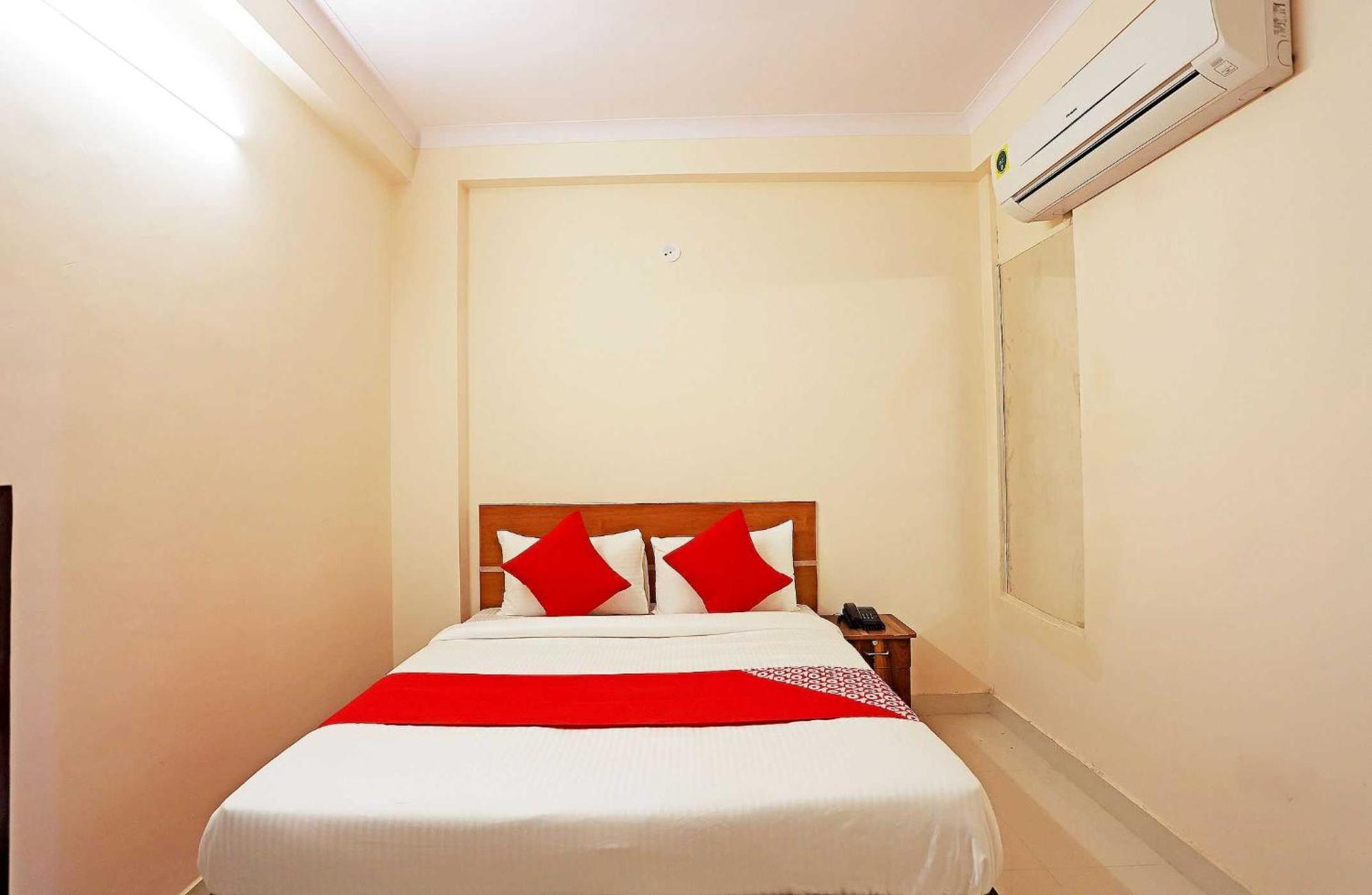 Hotel O Lal Residency Делі Екстер'єр фото